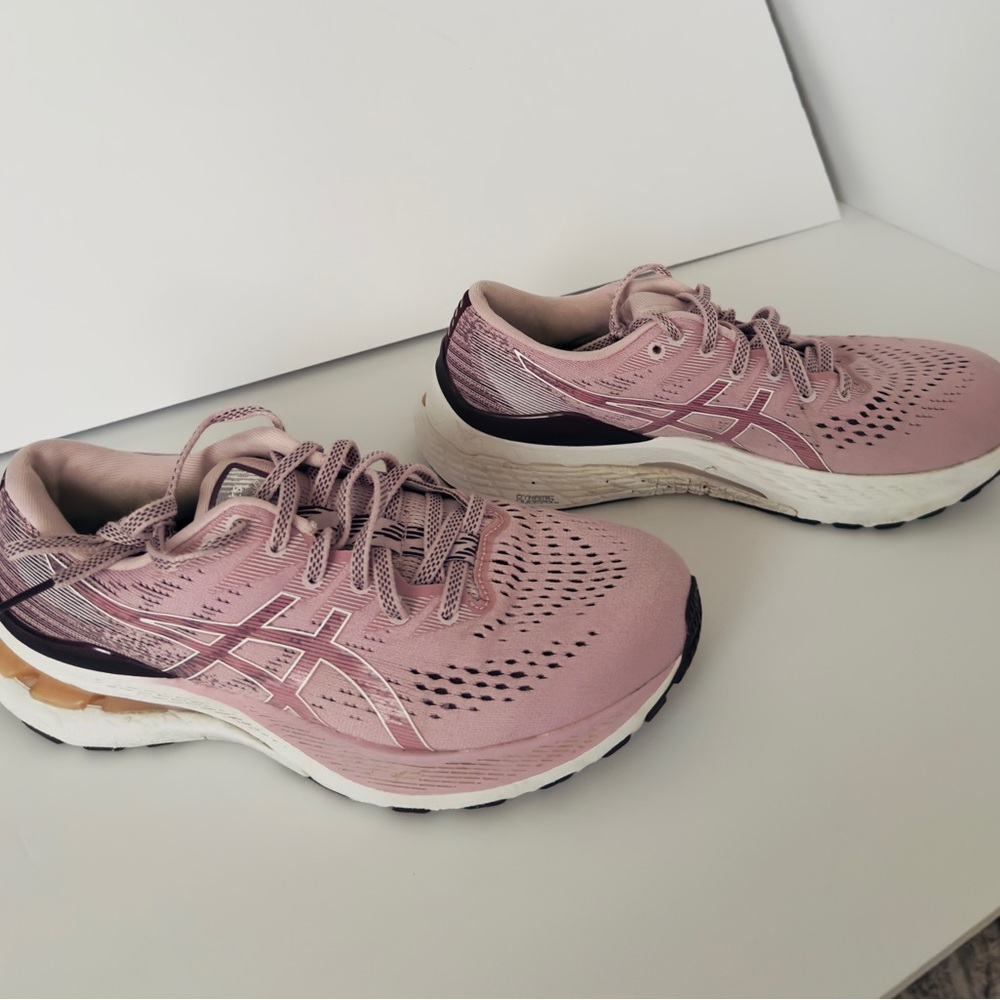 ASICS Women's Mauve and White Running‎ Shoes